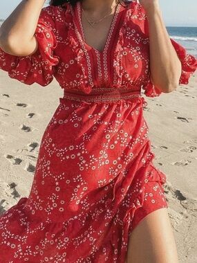 Max studio Red Floral V-Neck Smocked Waist Midi Dress